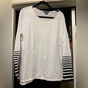 VINCE Women’s lightweight white sweater with Black Striped Sleeves. Size Large.